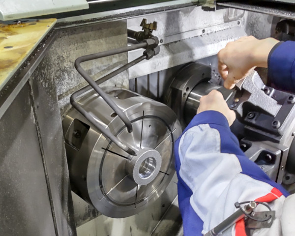 トップページ 新三重精工株式会社